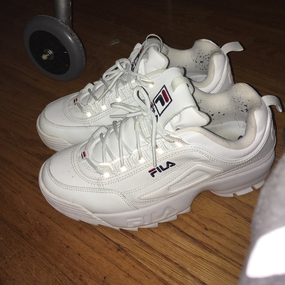 White filas
